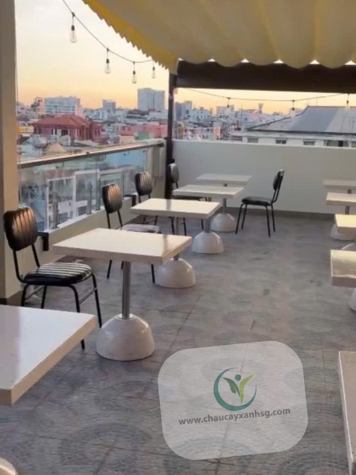 Bàn giao bàn ăn terrazzo màu gạch cho cửa hàng mì cay