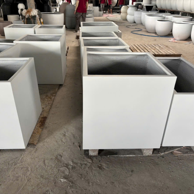 Chậu Composite Vuông Size Lớn | Báo Giá Chậu Composite Vuông TP.HCM