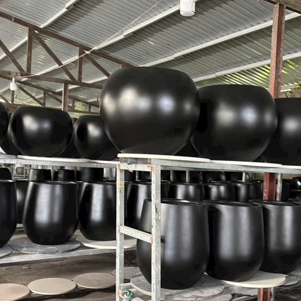 Chậu Composite Trái Banh Lớn – Báo Giá Tại Xưởng 2026