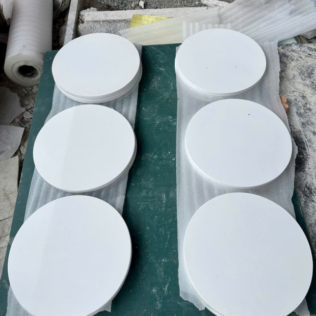 Mặt Bàn Đá Thạch Anh Nhân Tạo Sẵn Kho – Giao Trong Ngày