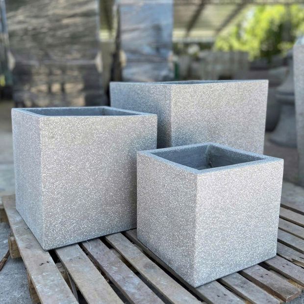 Bán Chậu Xi Măng Hình Vuông Trồng Cây TP.HCM