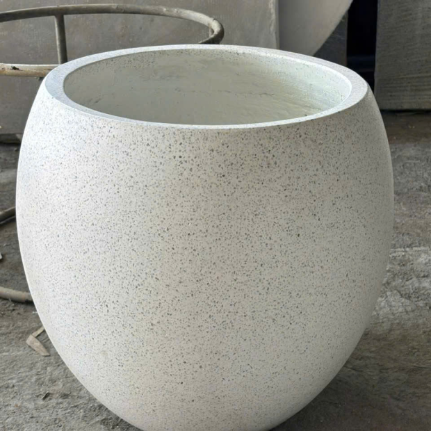 Bán Chậu Xi Măng Dáng Bầu Trồng Cây TP.HCM