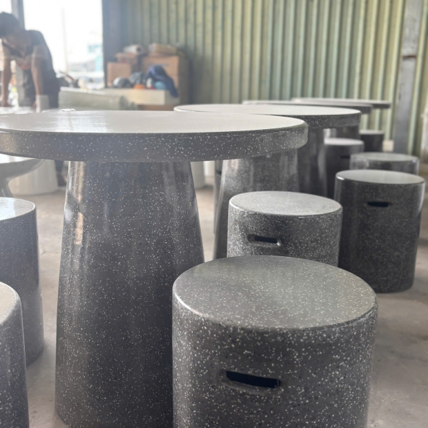 Bộ Bàn Ghế Mặt Bàn Đá Mài Đen