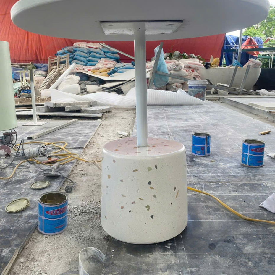 Bàn Mặt Đá Terrazzo Hình Tròn Cho Quán Cà Phê