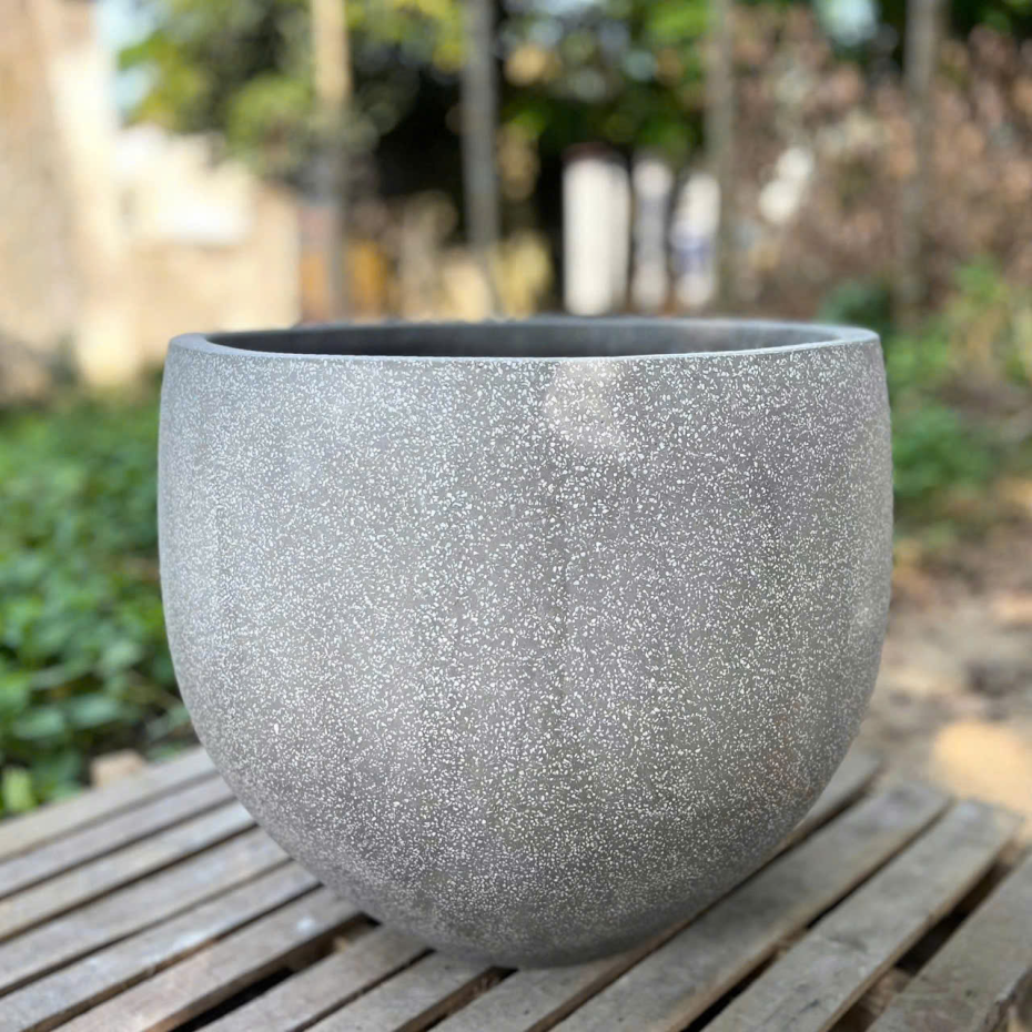 Bán Chậu Xi Măng Dáng Bầu Trồng Cây TP.HCM