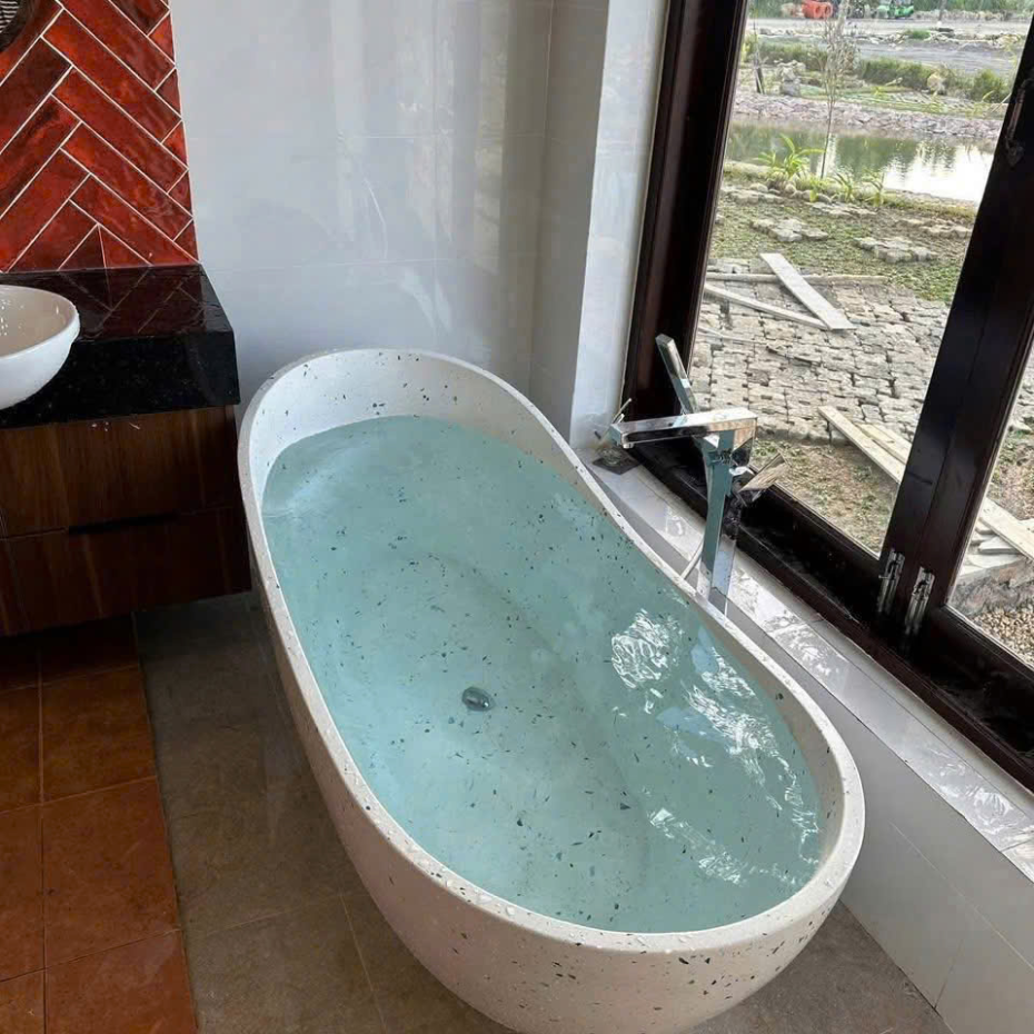 Bồn Tắm Nằm Đá Mài Terrazzo Tại Thành Phố Hồ Chí Minh