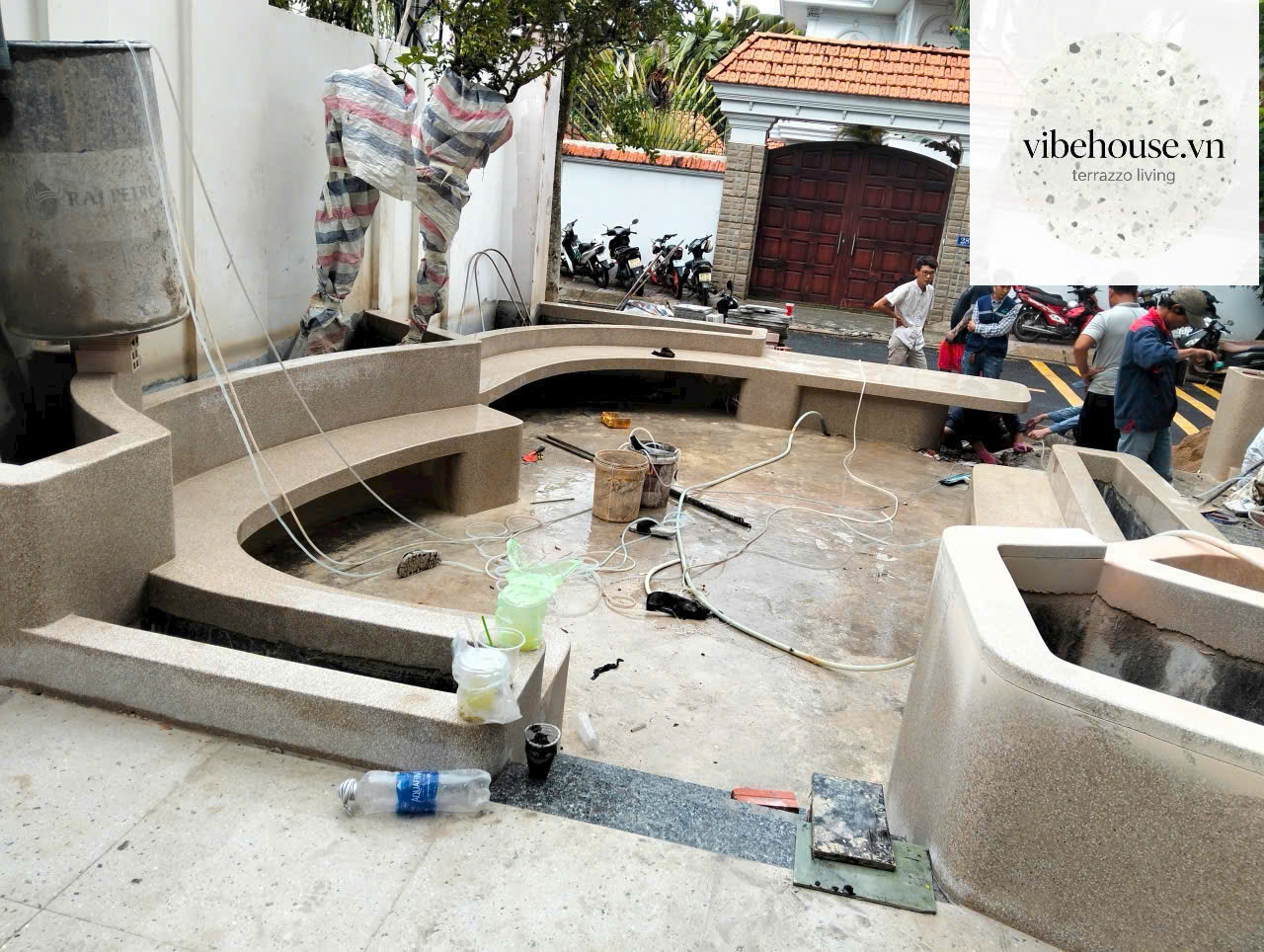 Ghế Liền Chậu Cây Cho Công Viên Và Resort 