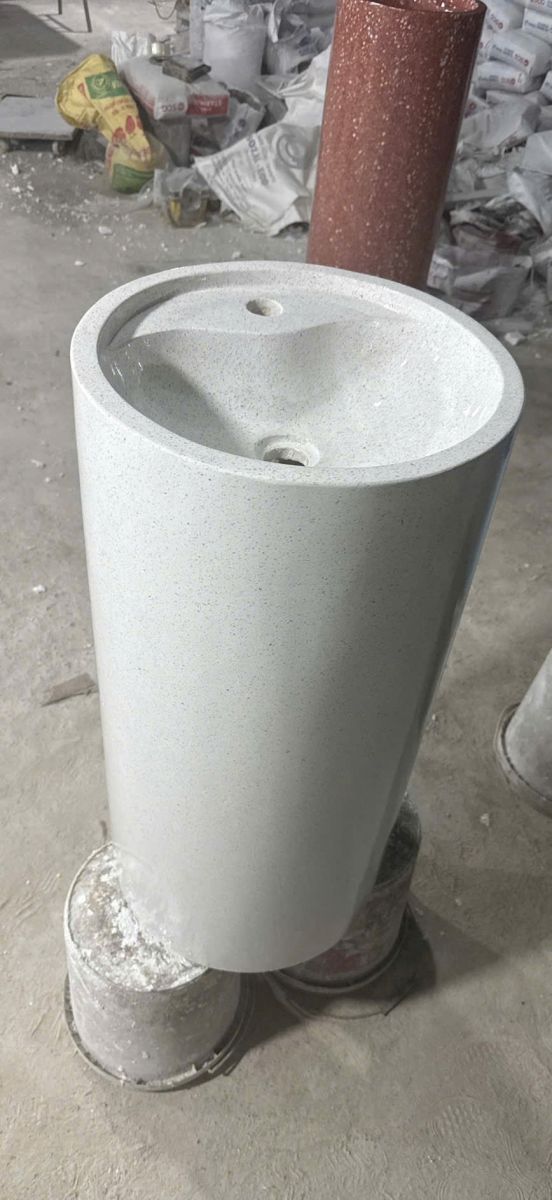 Lavabo Trụ Đứng Trắng 