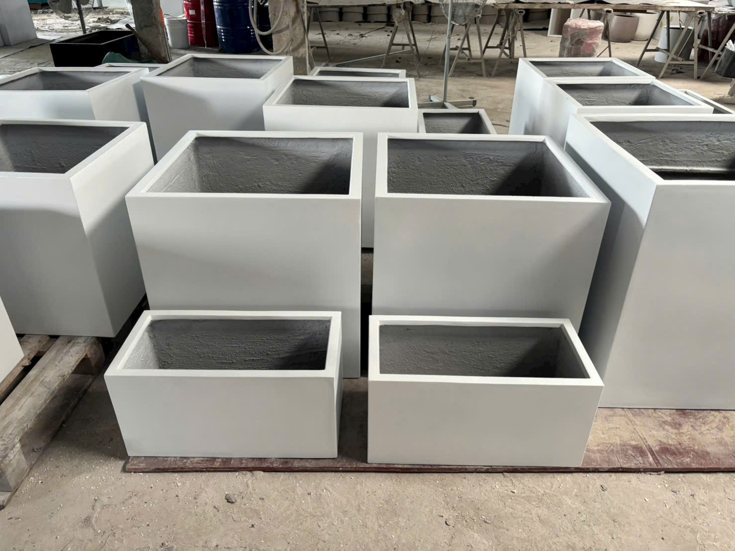 Chậu Composite Vuông Trắng Lớn Đẹp