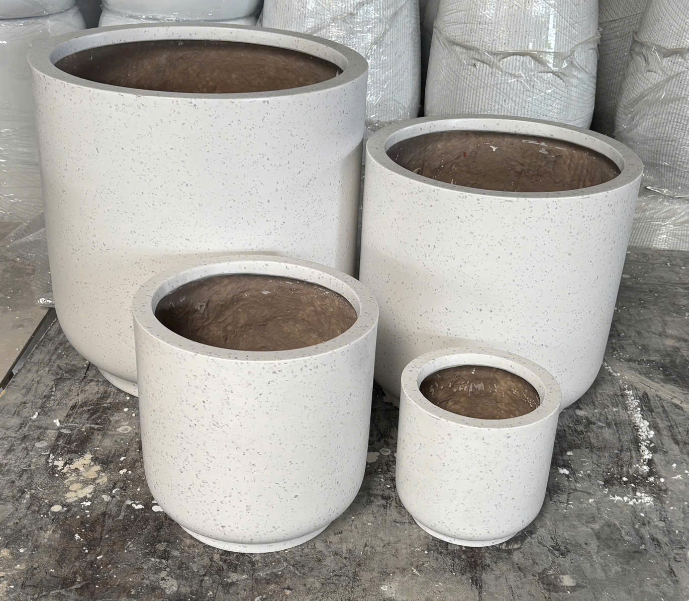 Giá Chậu Composite Hà Nội  trắng, đẹp
