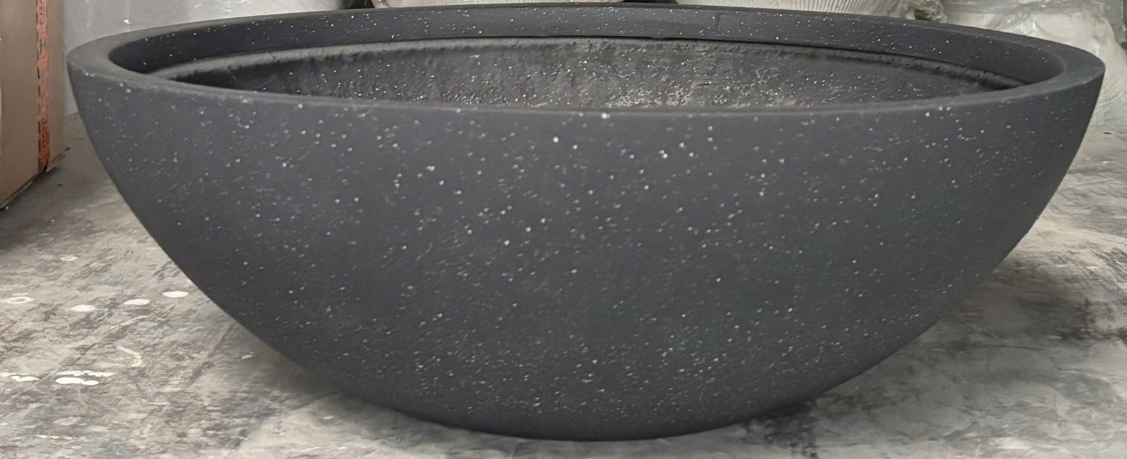 Giá Chậu Composite Hà Nội đen xám